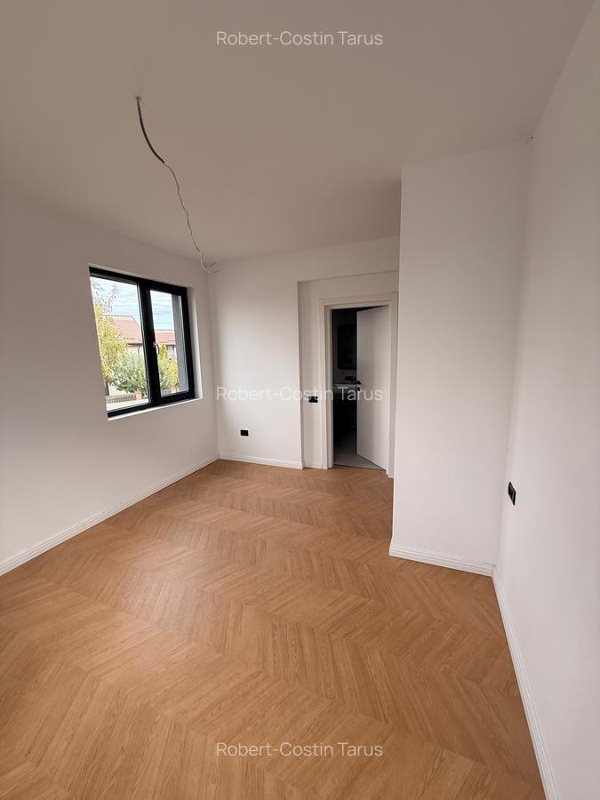 Casa 4 camere / 3 bai / FINALIZATA / 400 mp teren Complex Crown Village - 10
