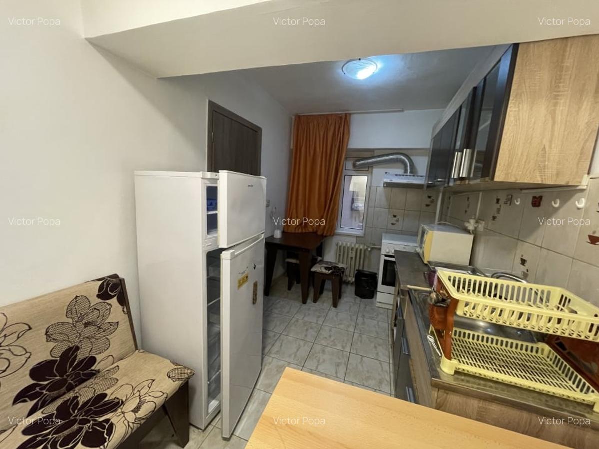 3 Camere Magazin Bucur Obor - Bloc ALMO 1 - Mobilat si Utilat - 13