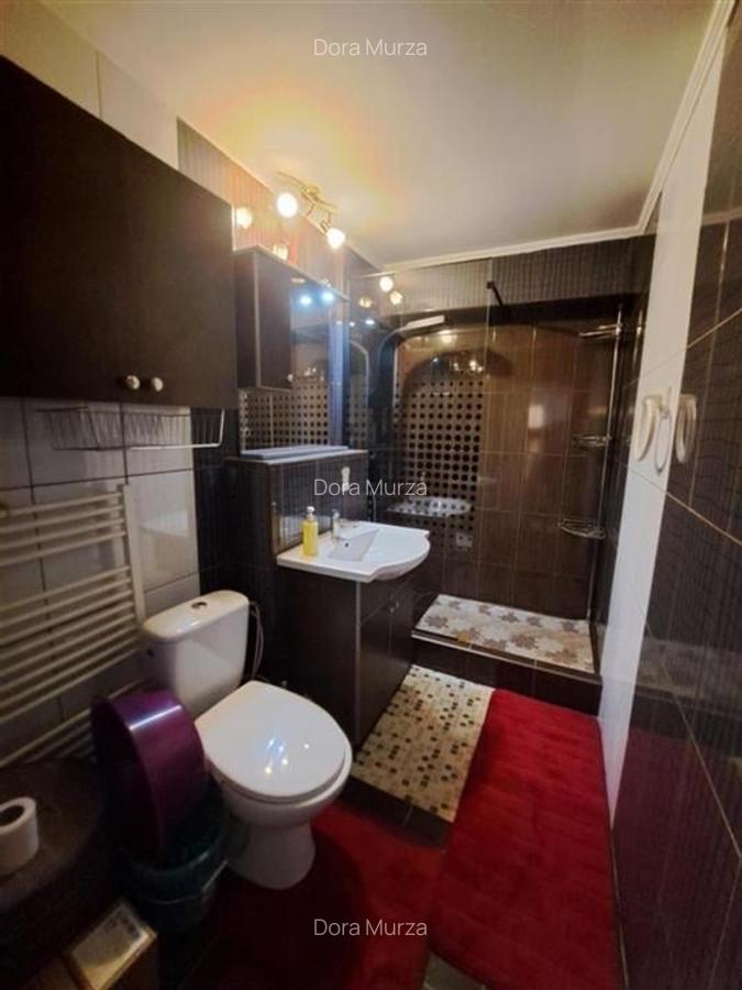 Apartament cu 4 camere decomandat în Central - 4