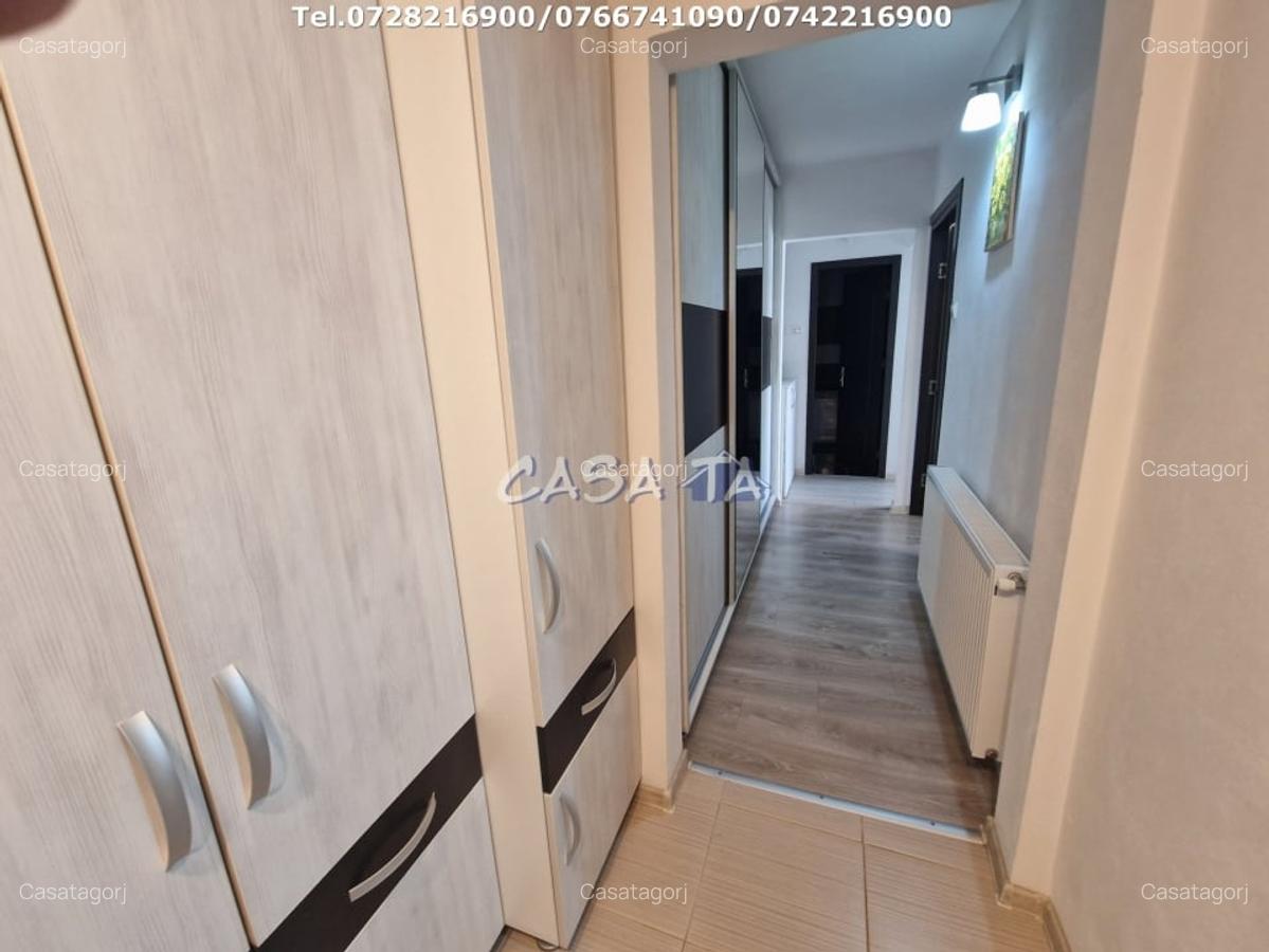 Apartament 3 camere, situat in Targu Jiu, Bld Ecaterina Teodoroiu - 12