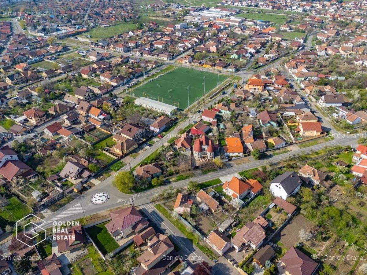 Casa spatioasa cu piscina si teren generos in Bujac - 20