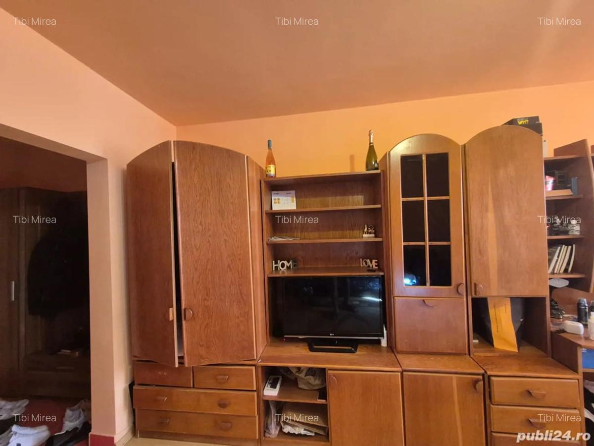 Inchiriez apartament cu o camera in Circumvala?iunii - 2