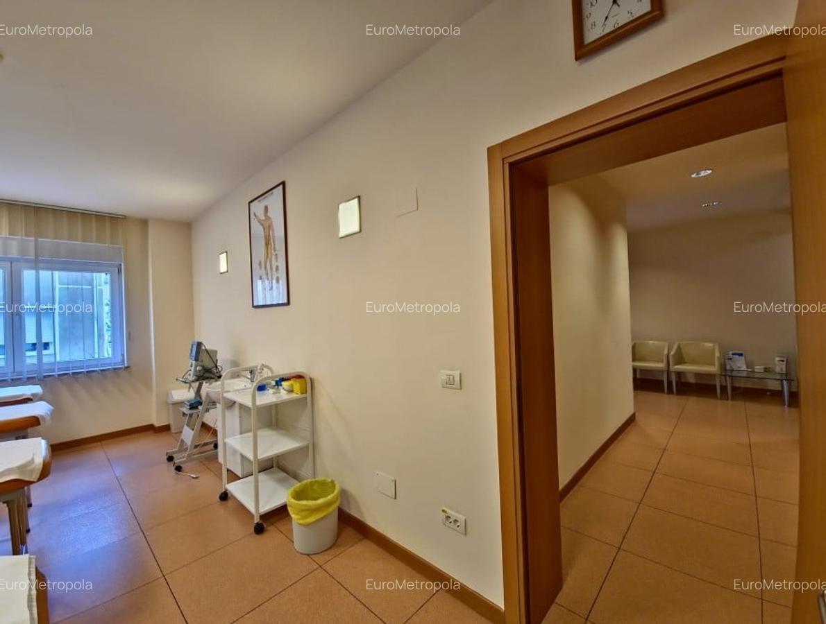 Apartament cu 6 camere decomandat în Herăstrău - 11