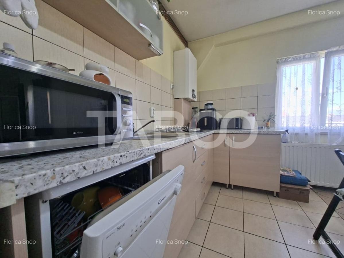 Apartament de vanzare 3 camere Terezian 70 mpu plus balcon Comision 0% - 8