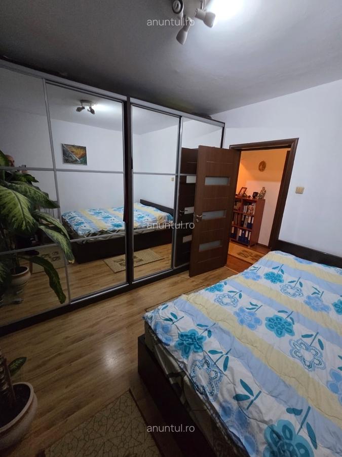 Vacaresti, Piata Timpuri Noi - 7