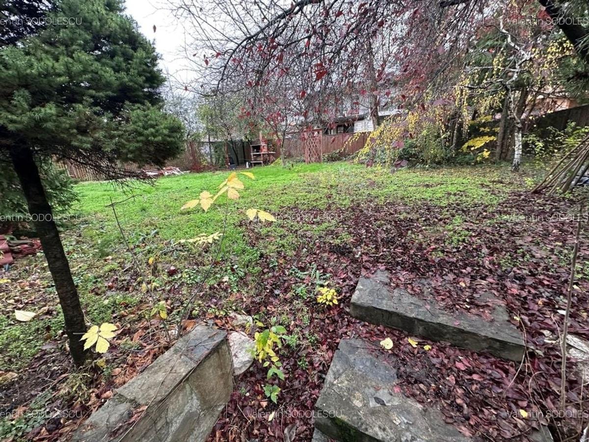 Casă / Vilă cu 6 camere în zona  Calea Aradului - 31