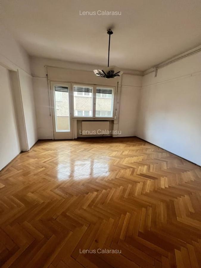 Vanzare 4 camere in vila Piata Izvorul Rece - 3