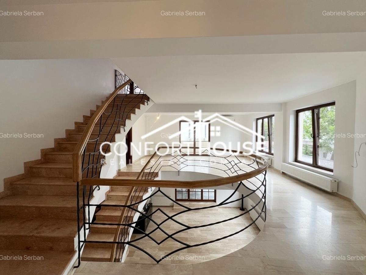 Vila P+E+M, finisaje deosebite, piscina, IANCU NICOLAE - 25