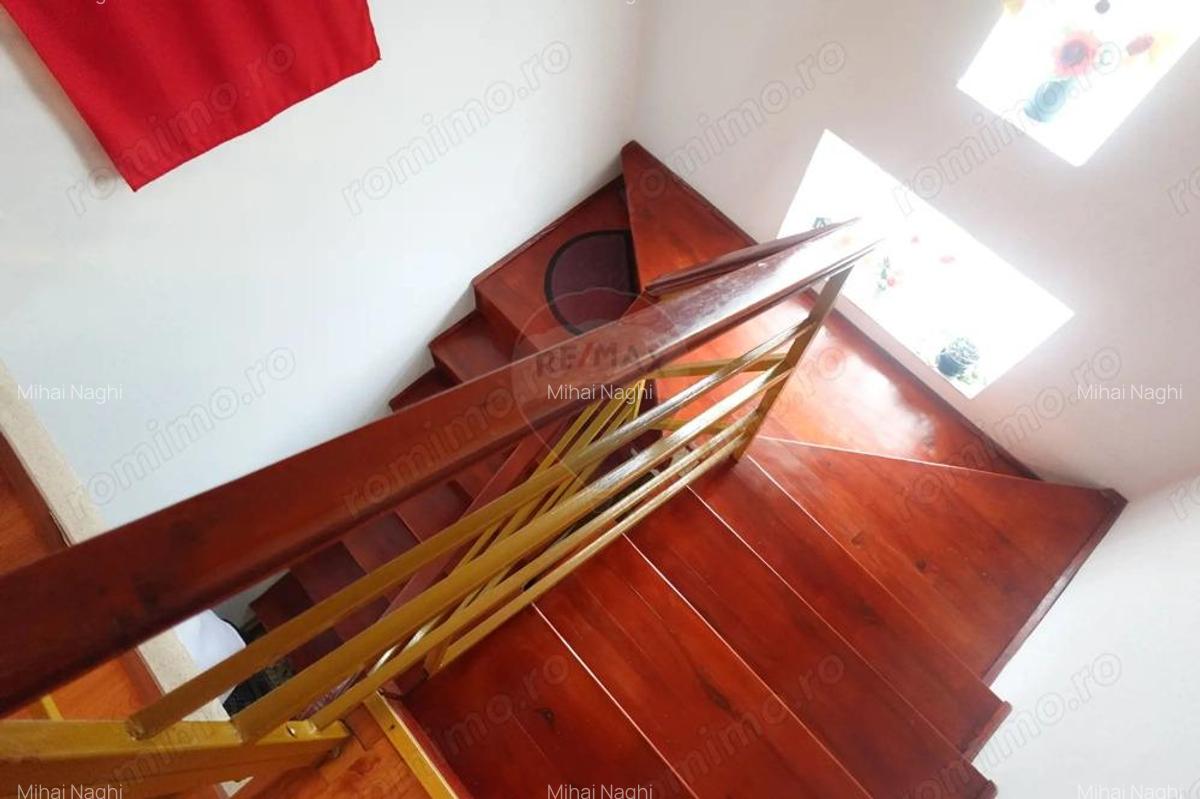 Casa / Vila cu 4 camere de vanzare Catalina - 13