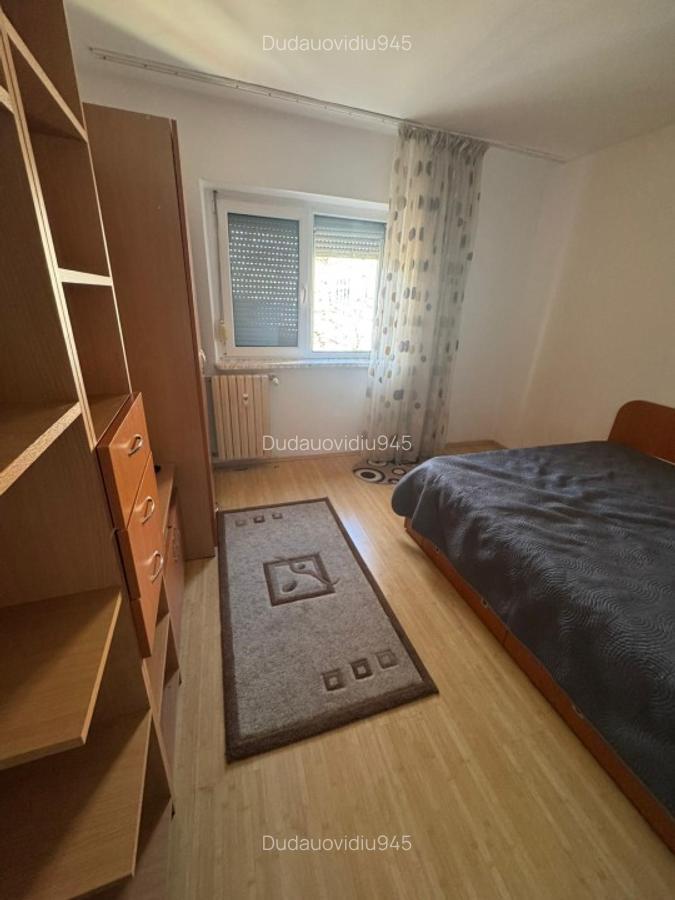 Închiriere apartament decomandat - 5