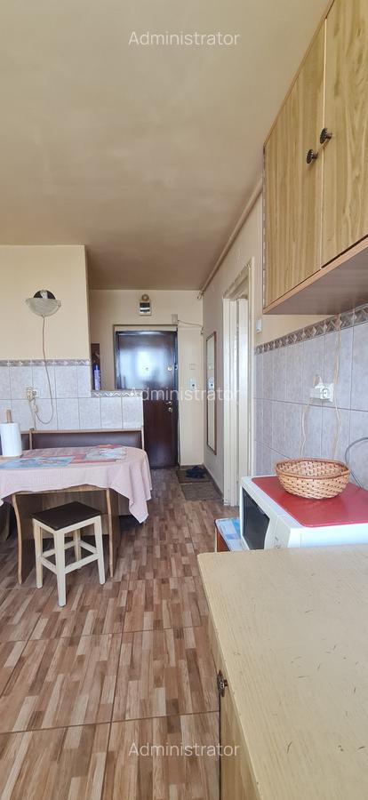 Apartament cu 3 camere semidecomandat în Astra - 9