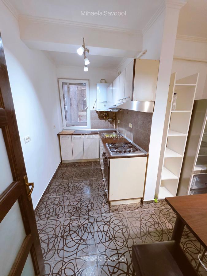 Garsoniera dubla Sala Palatului et 1/7  bloc 1960 centrala proprie 42 mp - 21