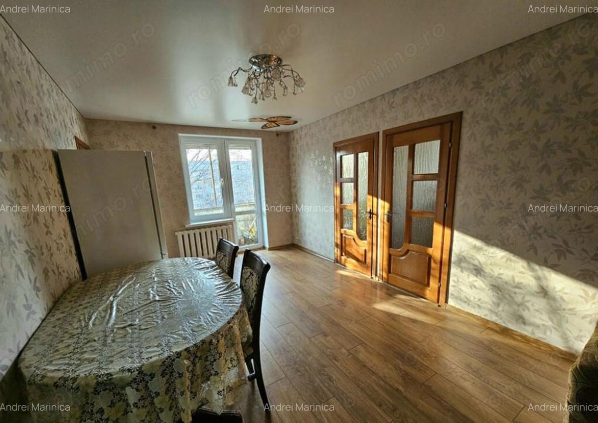 3 camere de vanzare Piata Romana - 2