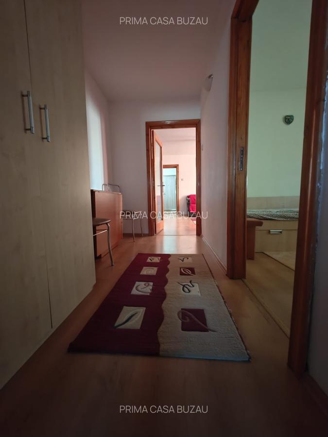 Apartament cu 3 camere ~ Zona Micro 3 / Iazul Morilor ~ cu imbunatatiri - 1 Apartament cu 3 camere ~ Zona Micro 3 / Iazul Morilor ~ cu imbunatatiri - 1