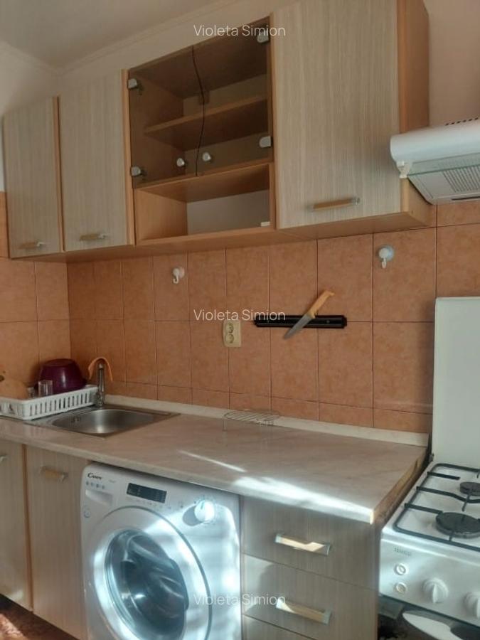 Proprietar închiriez garsoniera cf 1 - 4