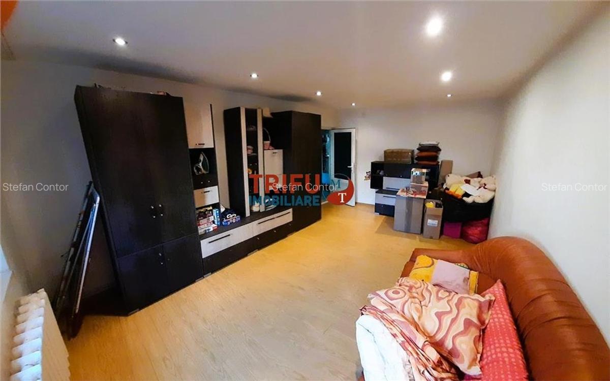 Apartament 2 camere spatios decomandat in zona Mall - 4