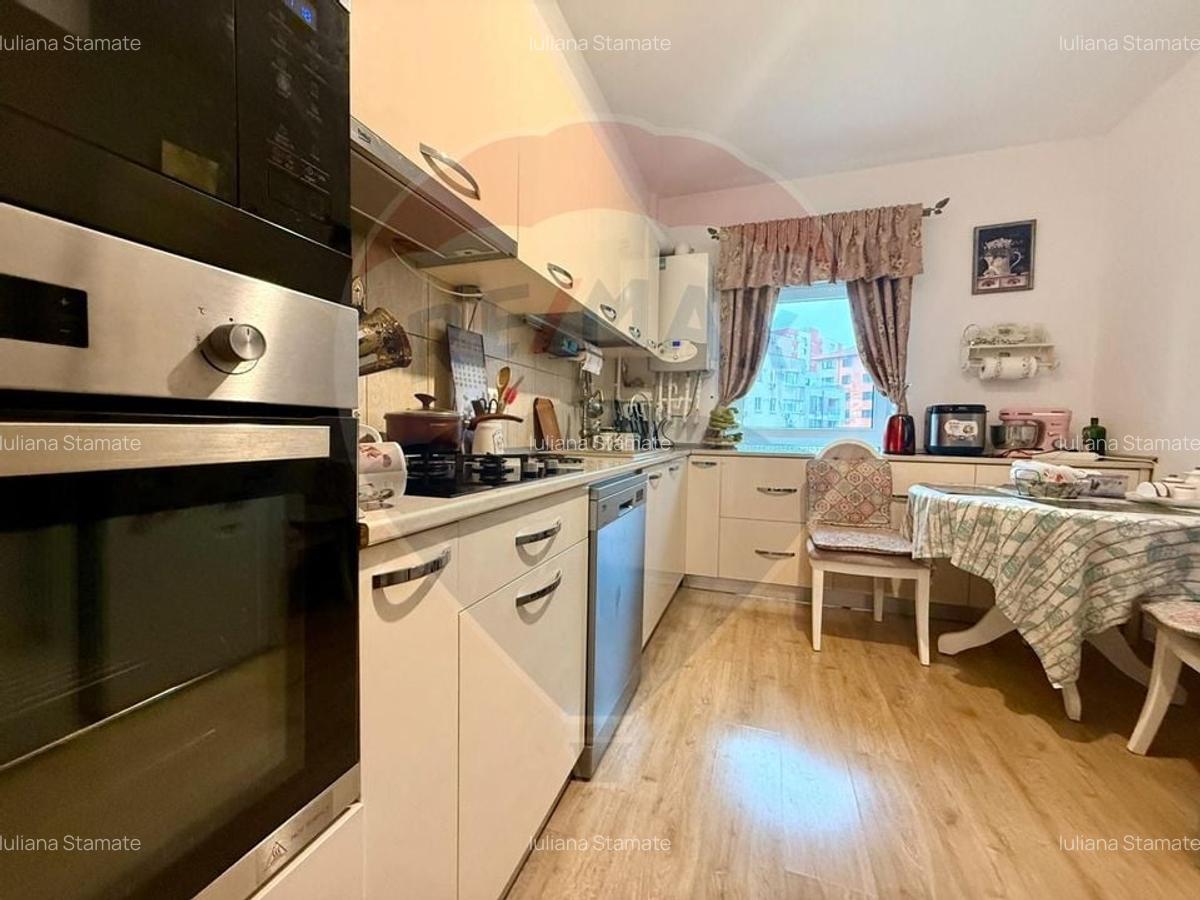 Apartament cu 3 camere de vanzare loc de parcare si teren Constanta - 4