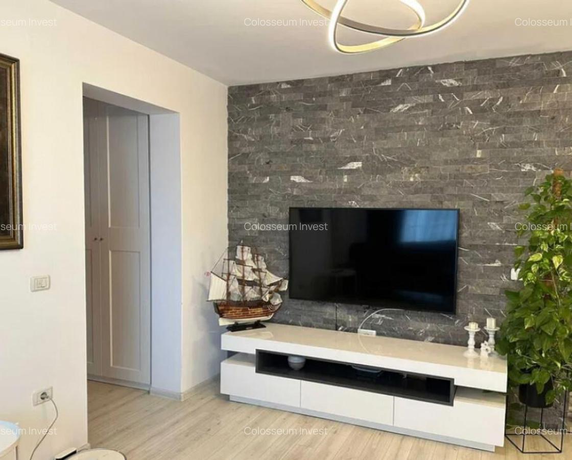 Apartament 2 camere, semidecomandat - zona Tractorul - 2