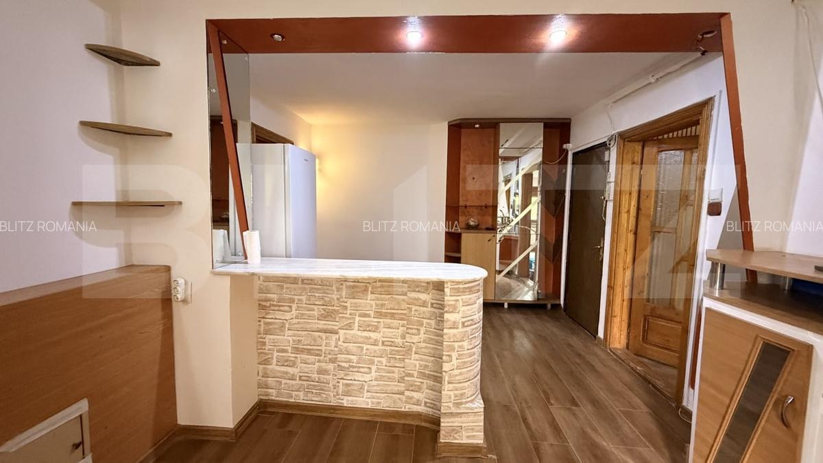 Apartament 3 camere decomandat, et. 1, 72 mp, zona 1 Mai - 2