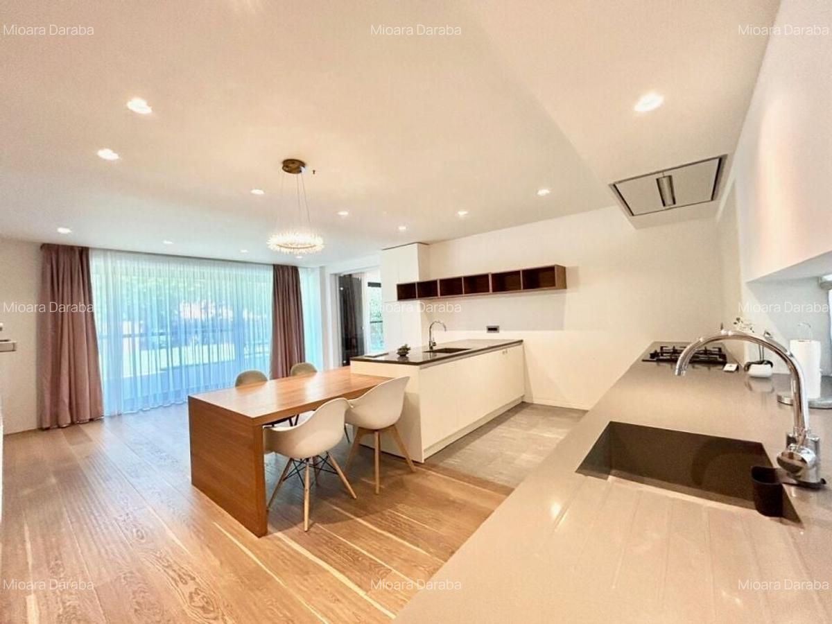 Villa with modern architecture, heated pool, 1000sqm yard, Iancu Nicolae area - 7