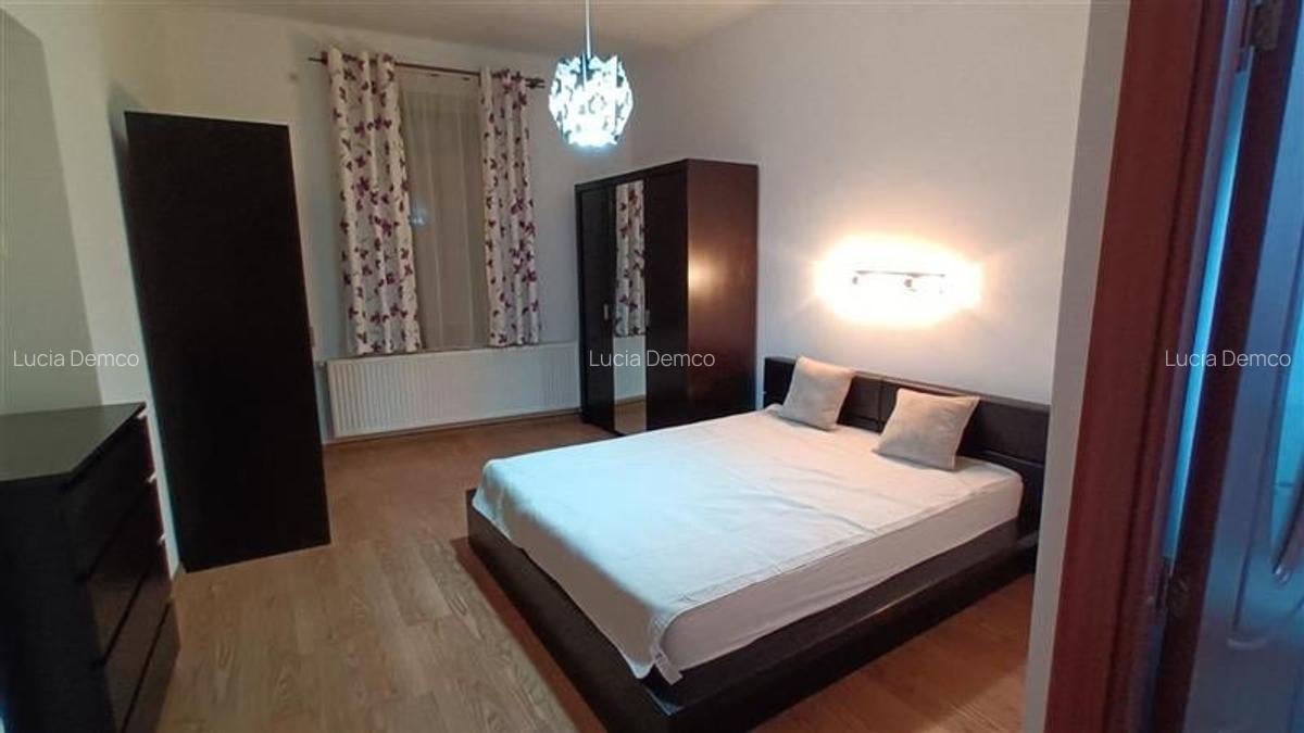 Apartament cu 4 camere decomandat, mobilat în Central - 2