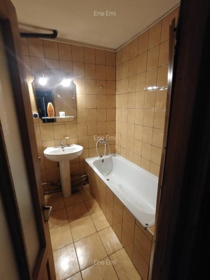 Centru, apartament 3 camere - 2