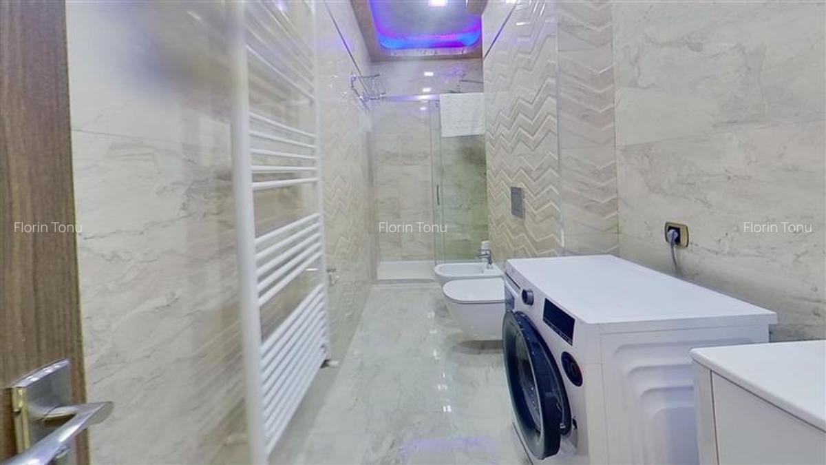 Lux Class, parcare, vedere panoramica zona Coresi, Tractorul Brasov - 6