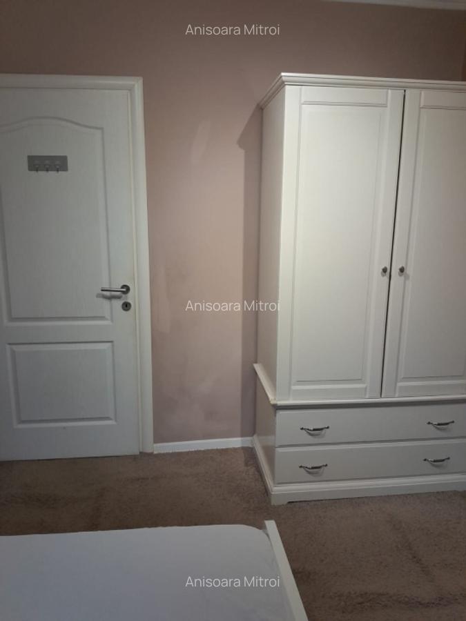 Închiriere Apartament 3 camere, decomandat, 76mp, etaj 1,bloc reabilitat - DIREC - 4 Închiriere Apartament 3 camere, decomandat, 76mp, etaj 1,bloc reabilitat - DIREC - 4