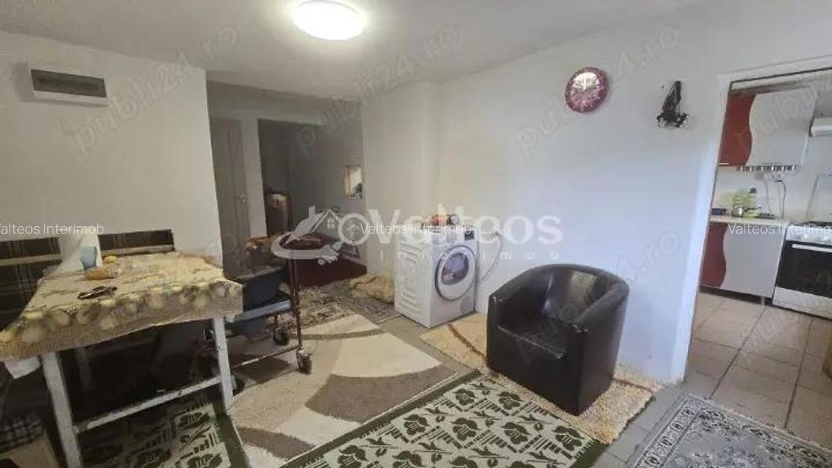 Resita, de vanzare casa, doua corpuri, teren 5800 mp, - 7 Resita, de vanzare casa, doua corpuri, teren 5800 mp, - 7