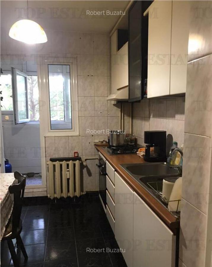 Apartament 3 camere 2 bai bloc 1984 zona metrou Nicolae Grig - 14
