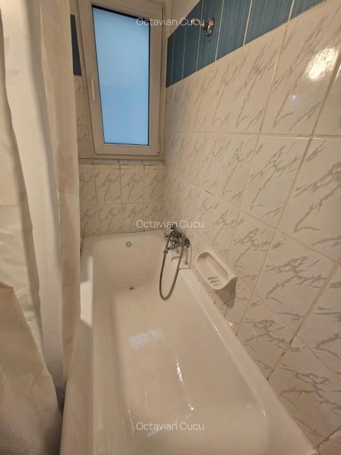 Apartament 2 camere, in blocul de la gura de metrou Eroii Revolutiei - 13