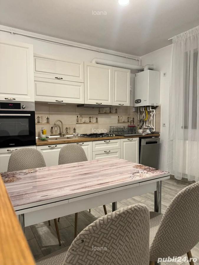 Inchiriez apartament 3 camere - 4