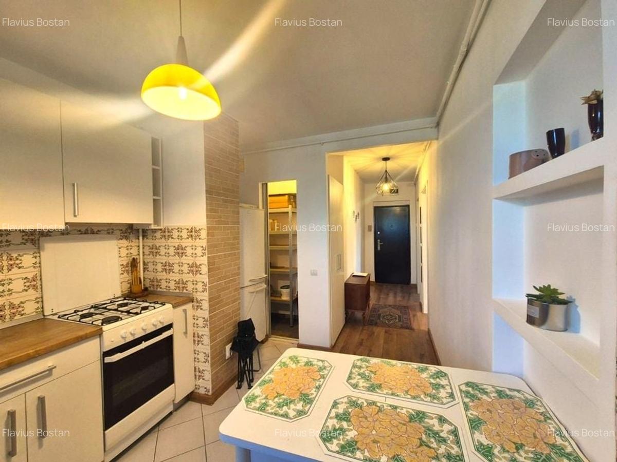 Zona Piata Astra, 3 camere, insorit, cu priveliste. - 12