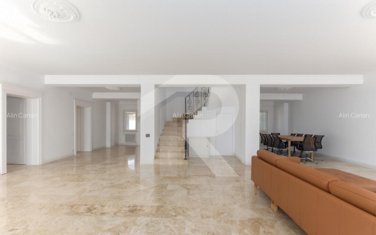 Vila eleganta cu piscina ?i ie?ire la Lac Caciula? - 18