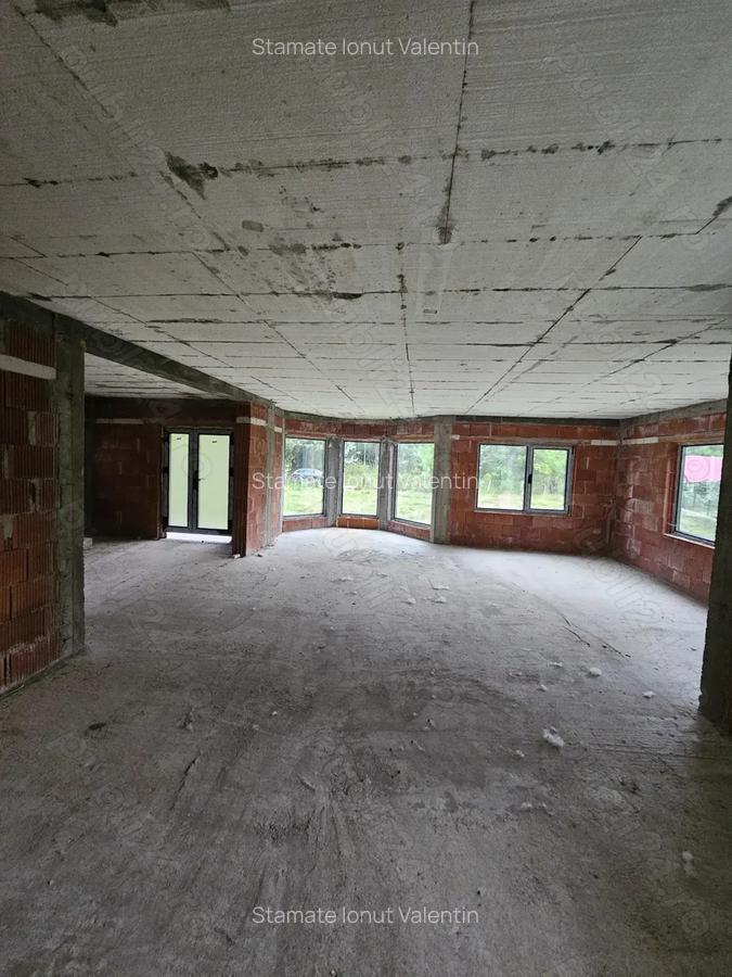 Casa noua la ro?u, 231mp, teren 1067mp, garaj - 6
