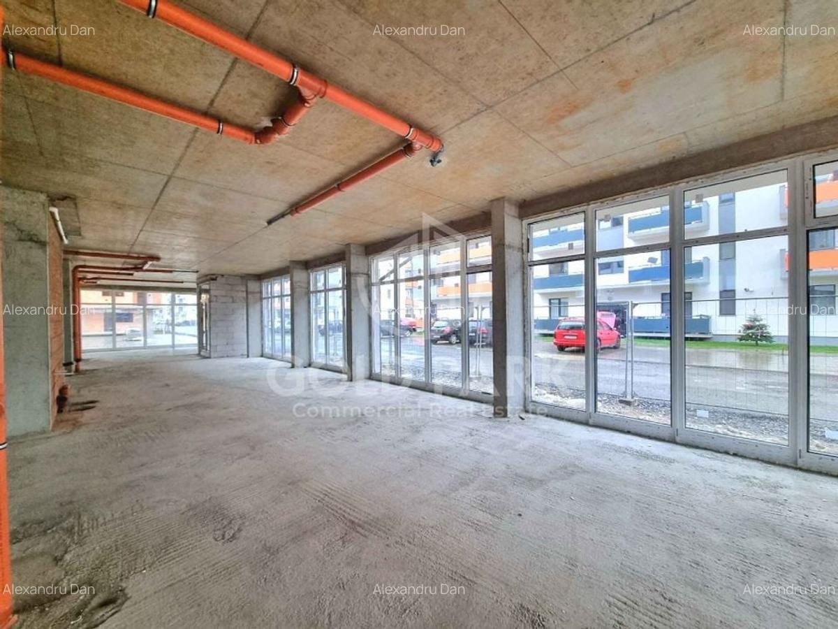 Spatiu Comercial - Zona Floresti - 320 mp - Bloc Nou - 5