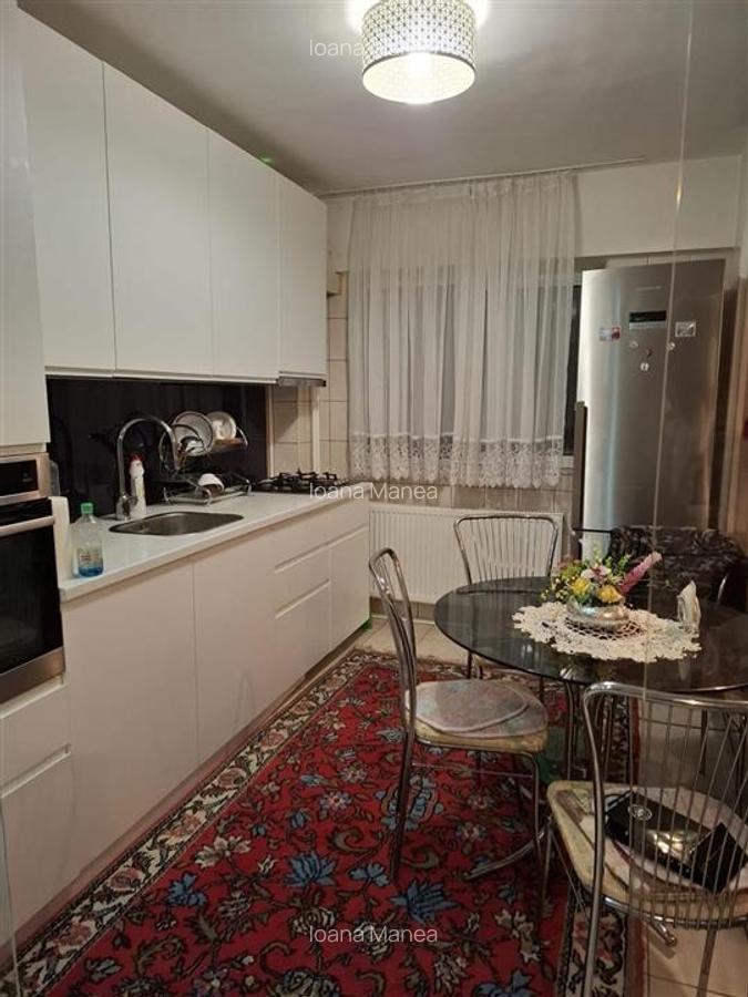 Vanzare apartament 2 camere | Iulia Hasdeu | et 3 | renovat | 55 mp utili | Bloc - 2