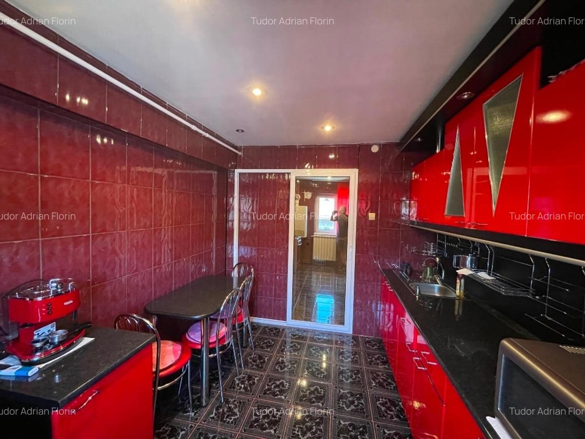 Vand apartament 3 camere in Petroșani - 5