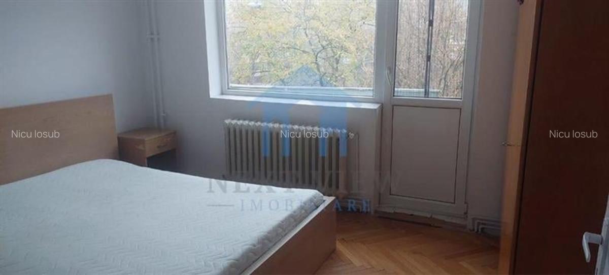 Apartament 3 camere, Ghergheni - 1