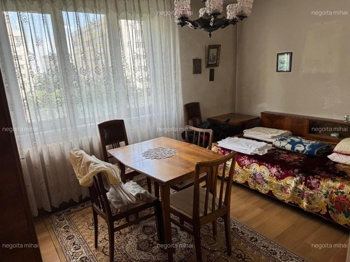 Apartament cu 3 camere semidecomandat în Obor - 12
