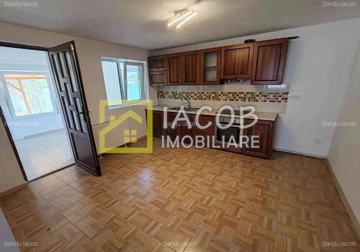 Casa P+M cu 800 mp teren, com. Garleni, jud. Bacau - 2