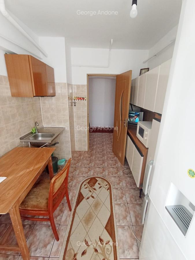 Apartament 3 camere Decomandat, Frumoasa, etaj 5/8 - 6