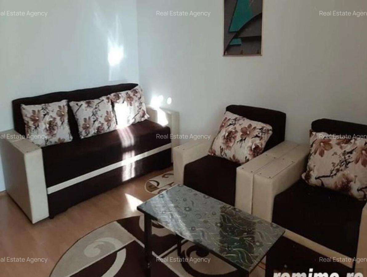1 camera in zona Dambovita - 1
