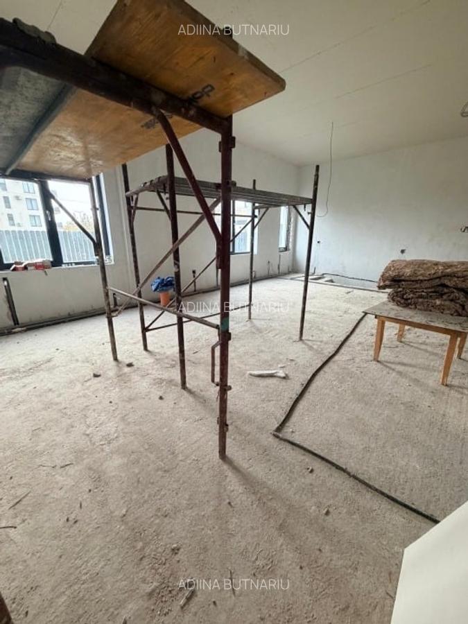 SPATIU COMERCIAL DE VANZARE - 2