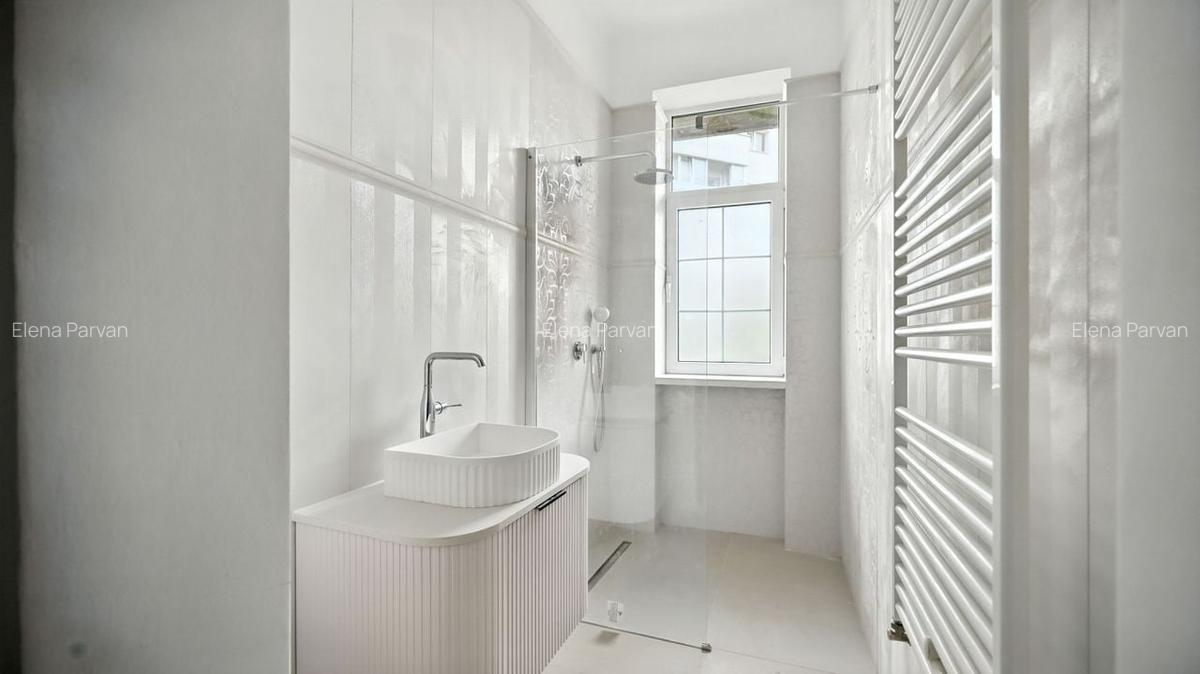 Apartament tip Penthouse 4 camere de inchiriat-Piata Romana - 15