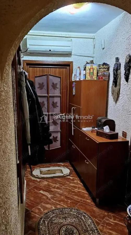 Apartament 4 camere - decomandat - vis-a-vis Parcul Regina Maria - 4