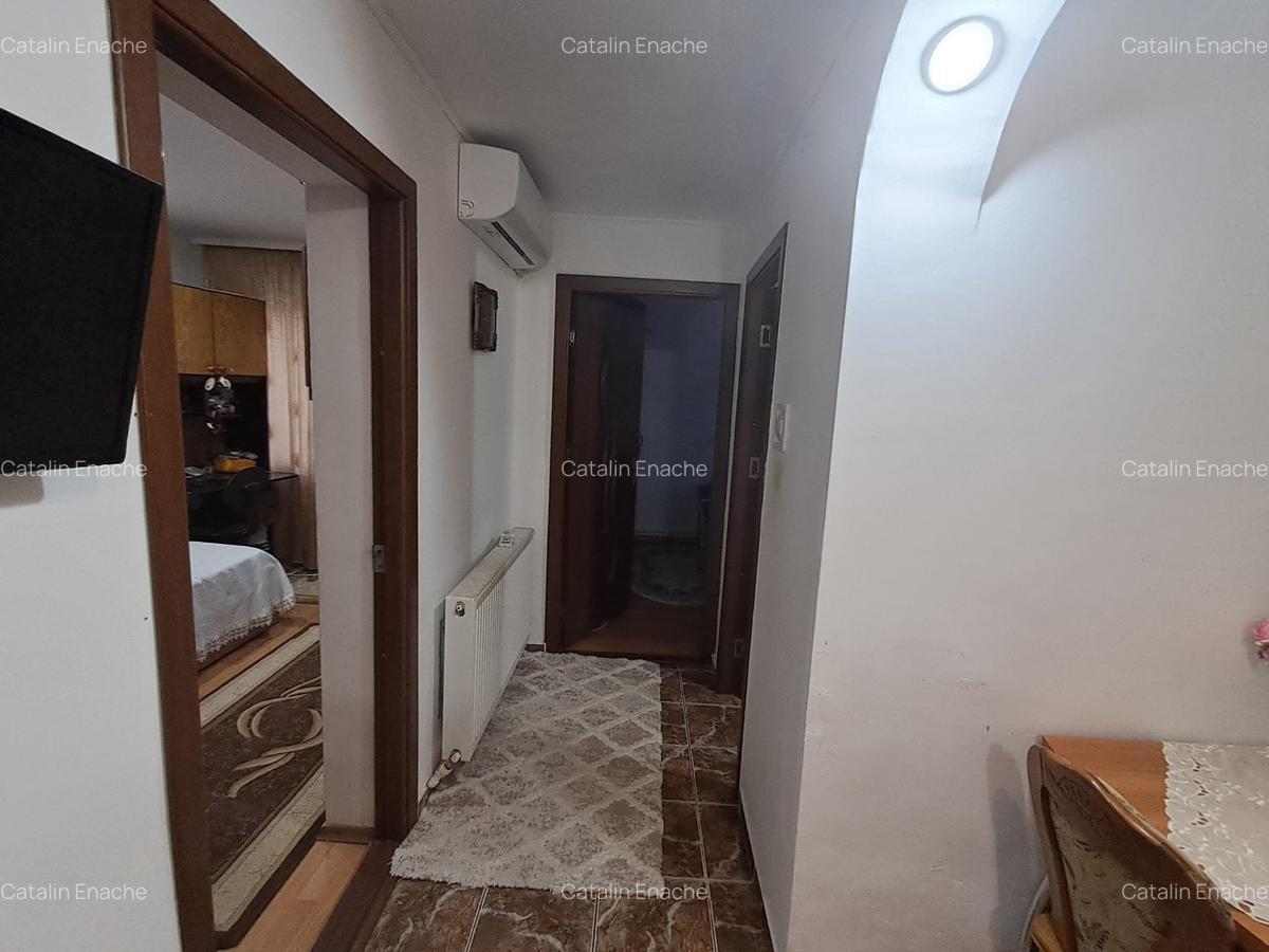 Apartament 3 camere Zona Jandarmerie - Strada Plevnei - etaj 3/3  - 65 mp - 2