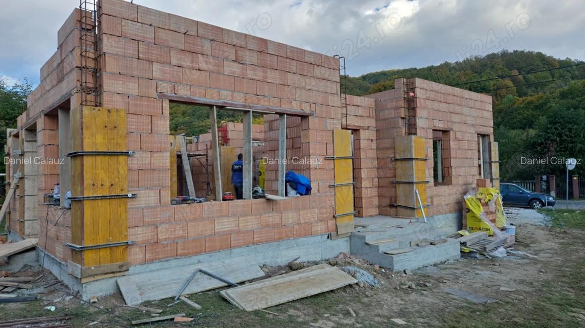 Casa noua ..cu 9 ari teren - 8