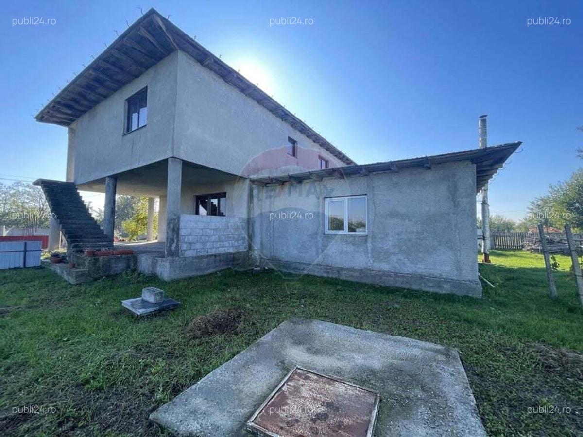 Casa / Vila cu teren Calineii Noi - 17