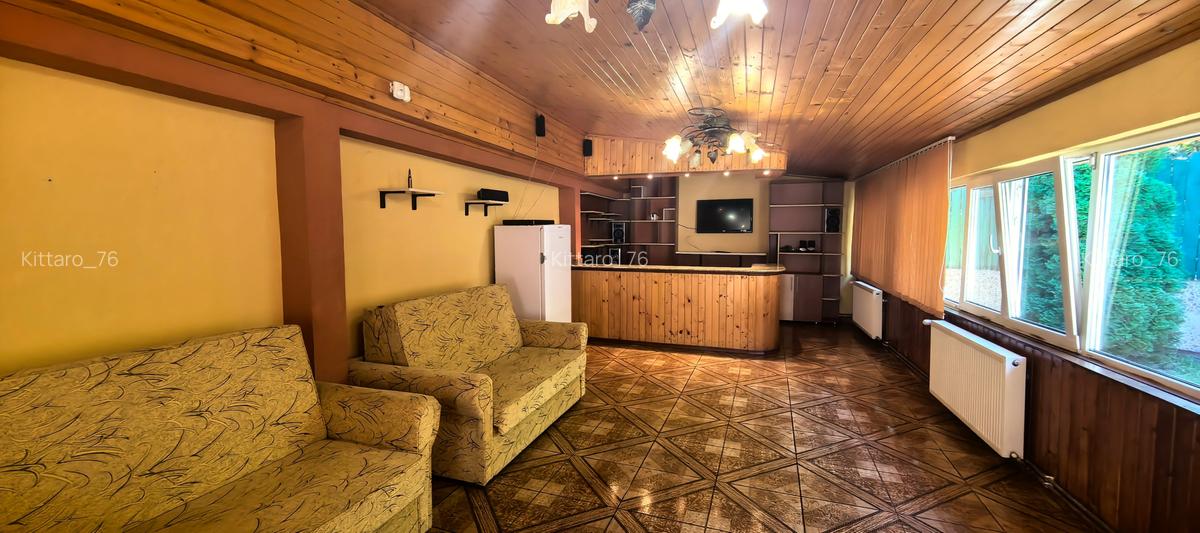 Casa Breaza , situata in zona de deal ,in mijlocul naturii ,spectacol de lumini - 3